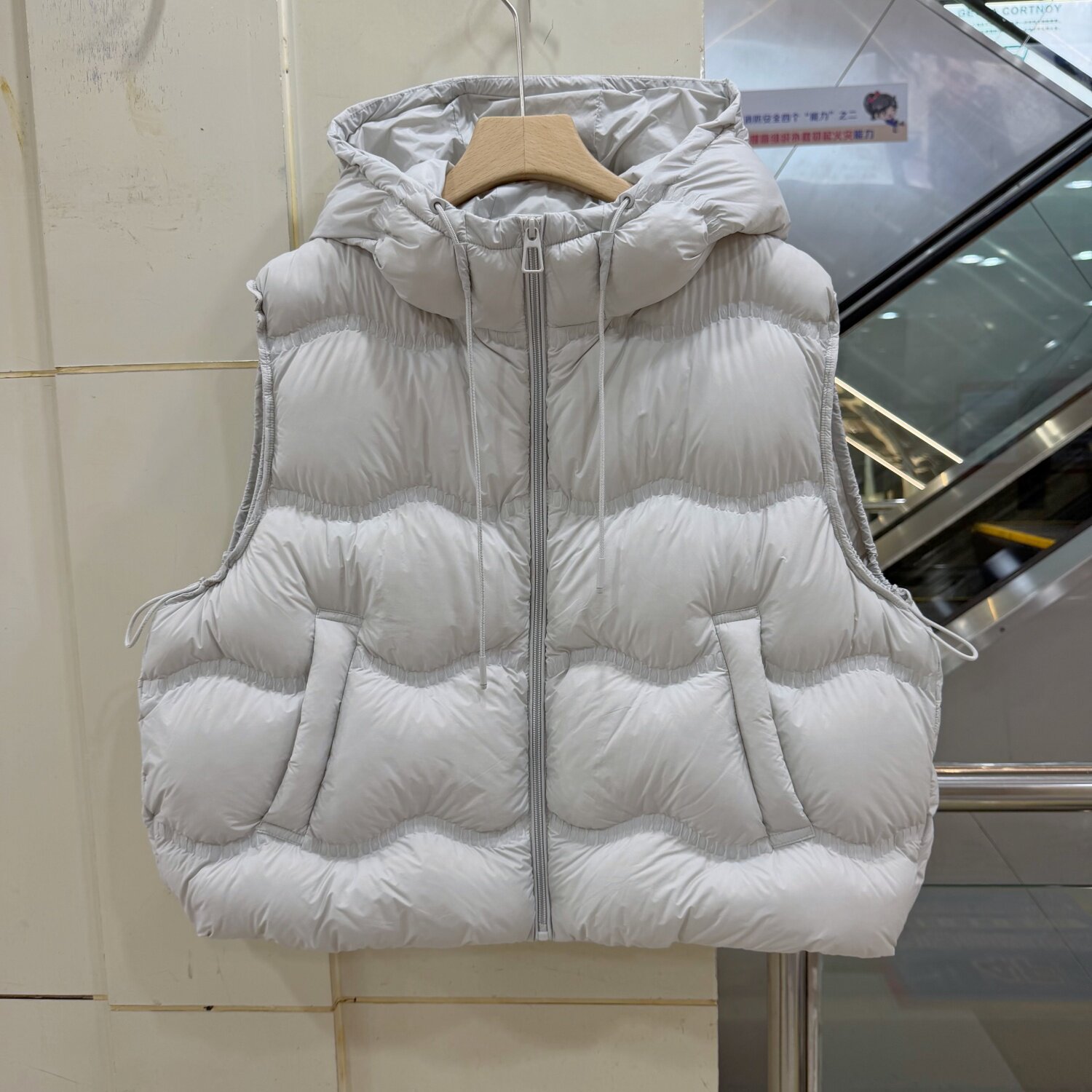 8515欧货90鸭绒连帽羽绒服女短款泡芙百搭减龄小个子拉链保暖外套
