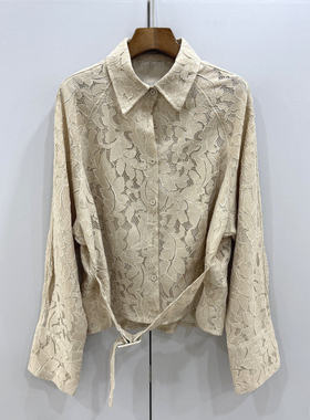 68812欧洲站2026春时尚单排扣落肩袖系带收腰洋气蕾丝短款小外套