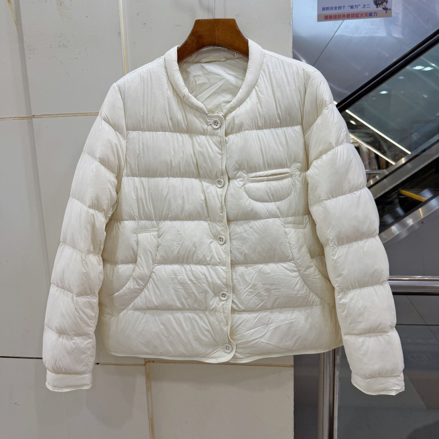892NB07韩版立领90鸭绒轻薄羽绒服女短款单排扣百搭显瘦泡芙外套
