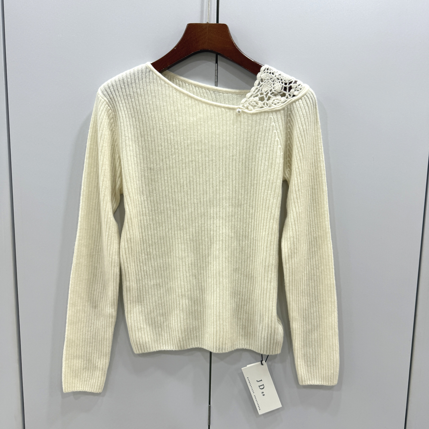 XY-8899 欧洲站2025冬斜领单镂空钩花肩减龄性感百搭羊毛羊绒毛衣