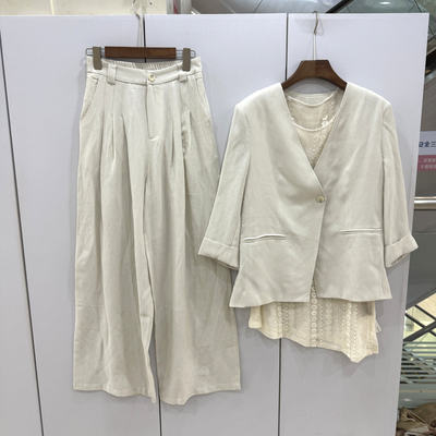 2629欧洲站春一粒扣V领西装外套+针织镂空背心+直筒裤洋气三件套