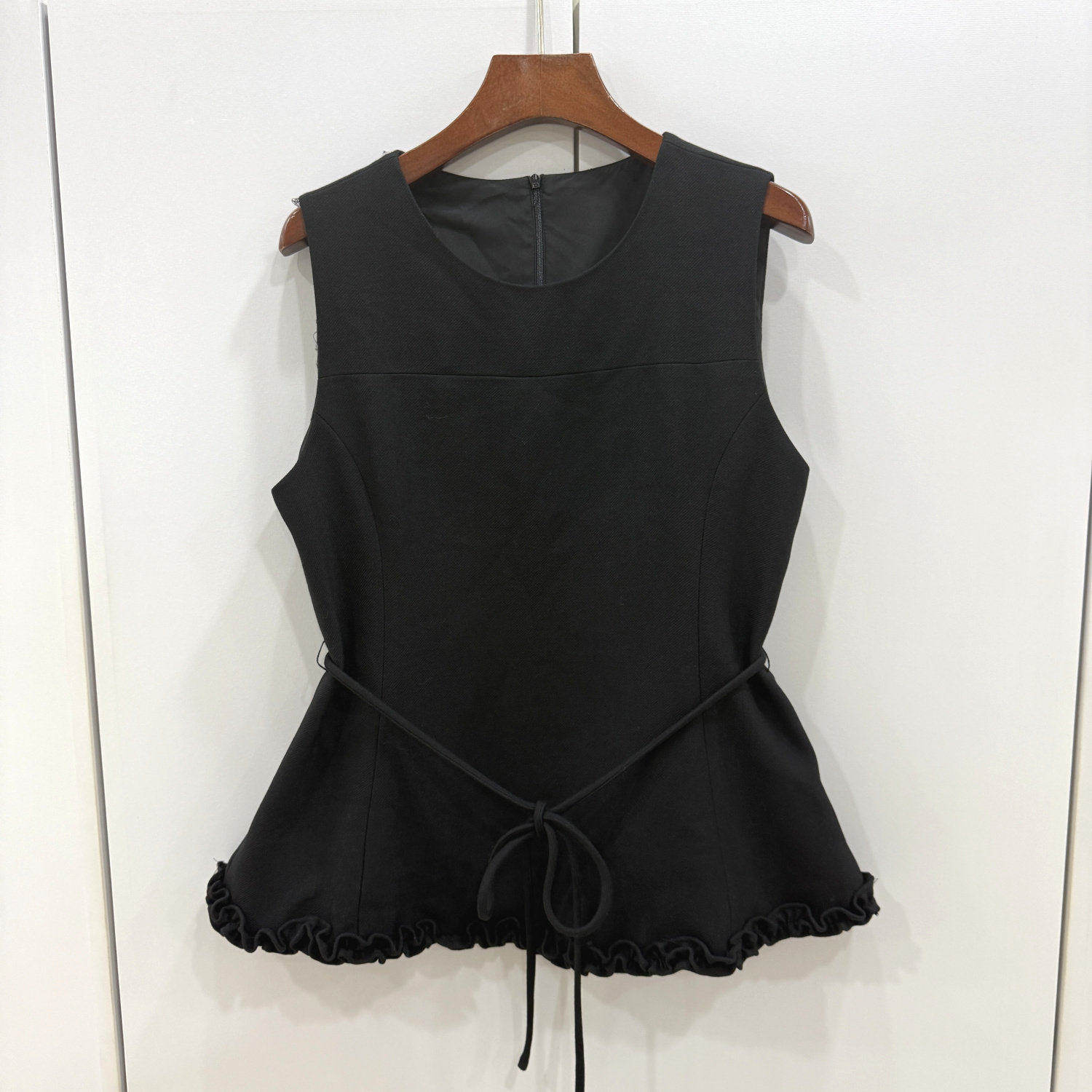 19775-HLS26欧洲站26春下木耳花边系带收腰圆领无袖马甲罩衫上衣,女装/女士精品,马夹,淘宝优惠券,粉丝福利购,淘宝优惠卷