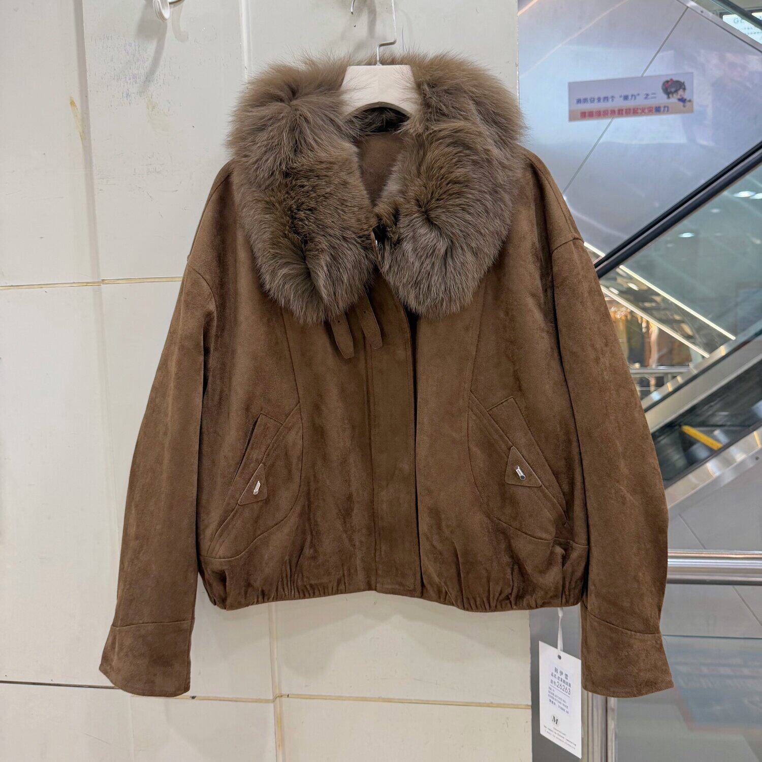 韩伊雪26263 欧洲站狐狸毛领轻奢保暖显瘦鹅绒羽绒派克服外套26冬