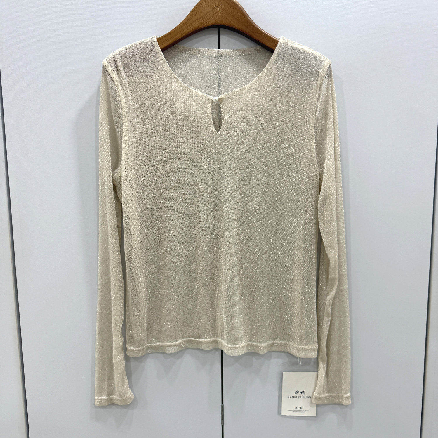 26021欧洲站2026春时尚圆领胸前小心机镂空洞弹力亮丝微透打底T恤