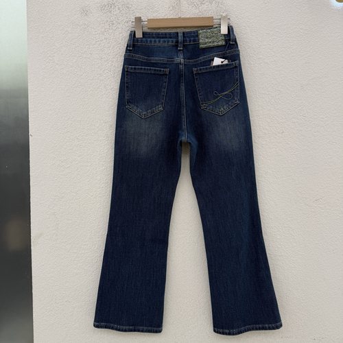 Q FASHION JEANS佐拿 芭度玄风8691显瘦微喇牛仔裤女秋九分喇叭裤