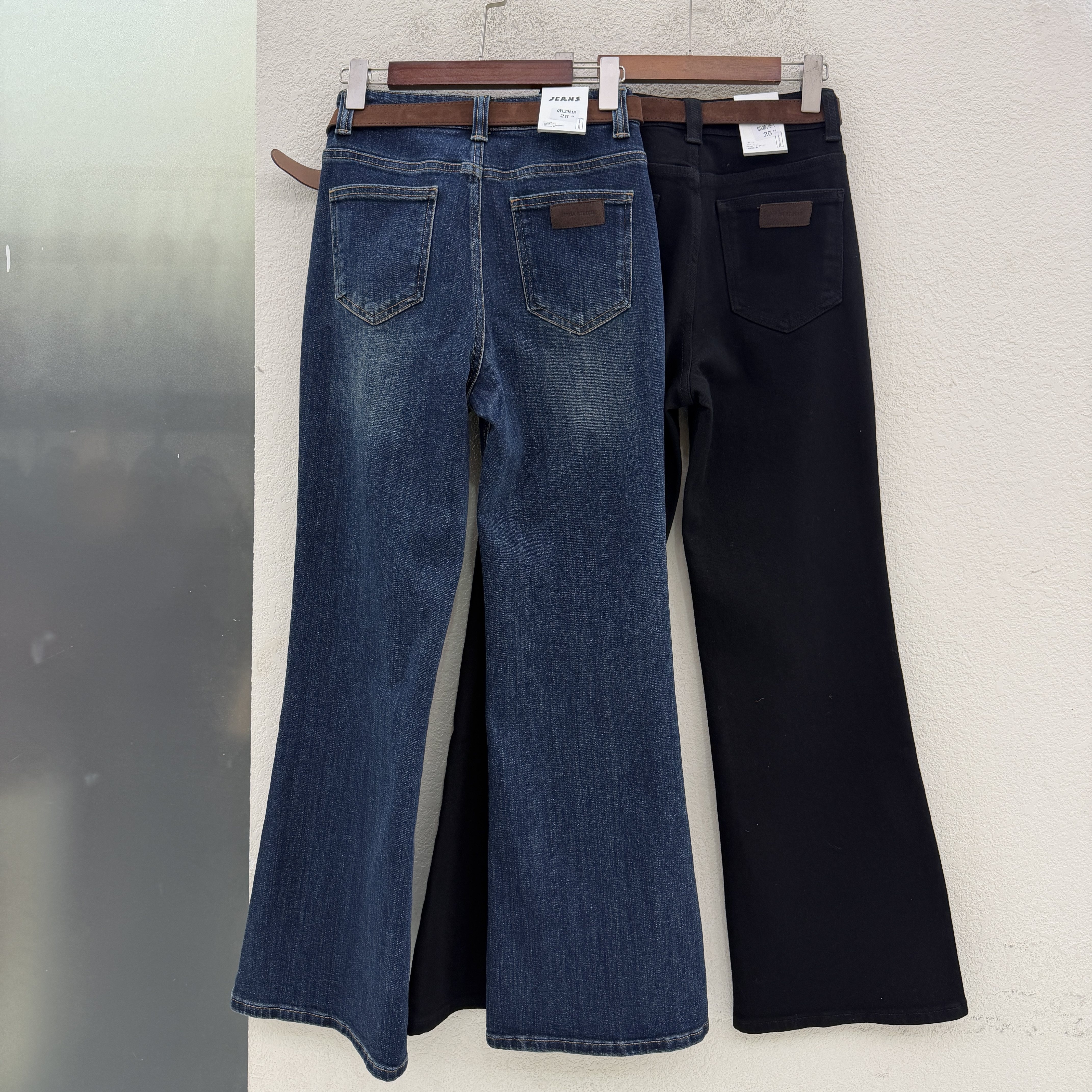 2026秋冬新款JEANS20216时尚包包百搭喇叭裤高腰弹力女牛仔长裤