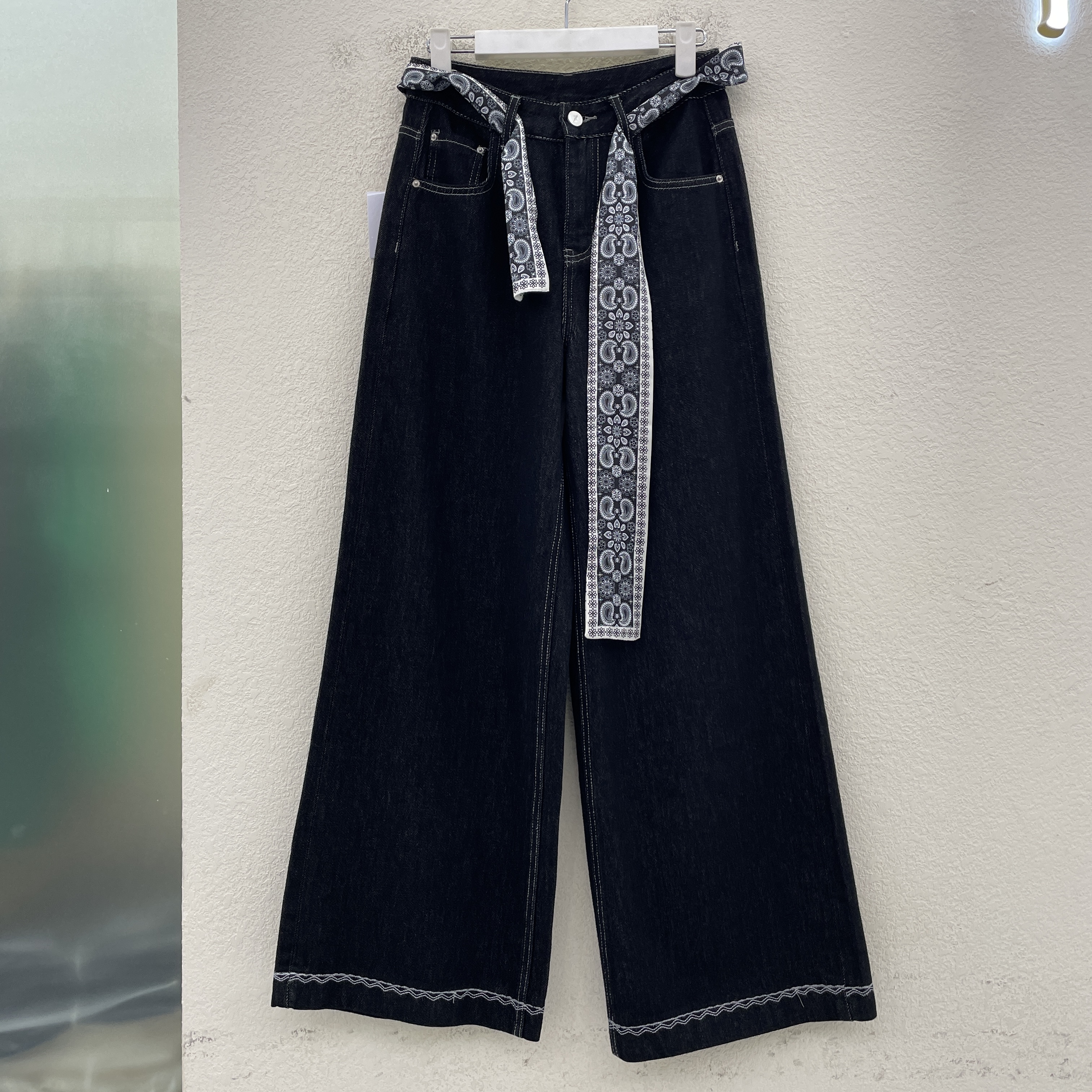 Jeans港恋18513 秋款正品韩版高腰脚口绣花拖地阔腿裤女牛仔筒裤