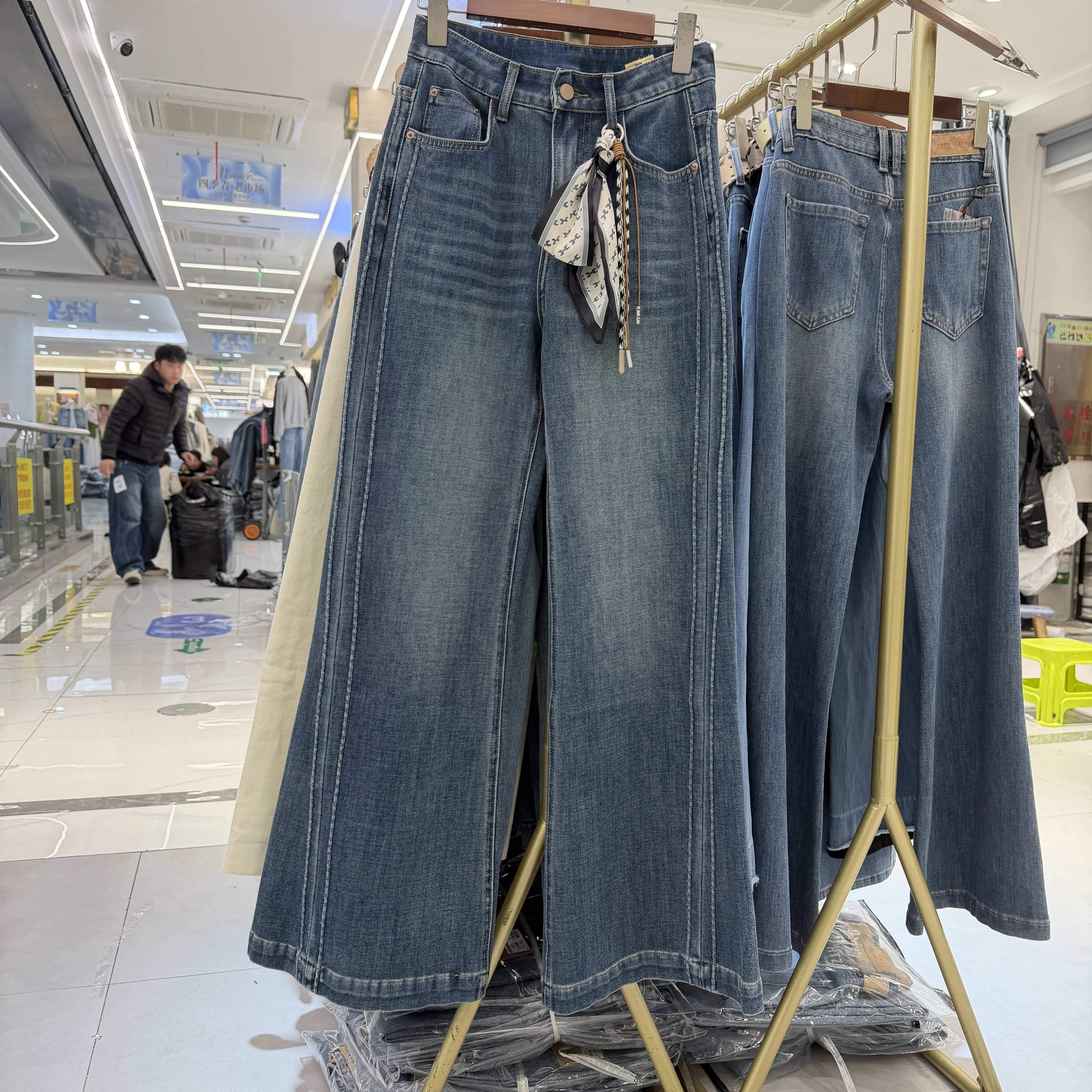 Jeans港恋68014 春款韩版高腰显瘦百搭弹力喇叭裤女牛仔裤筒喇裤
