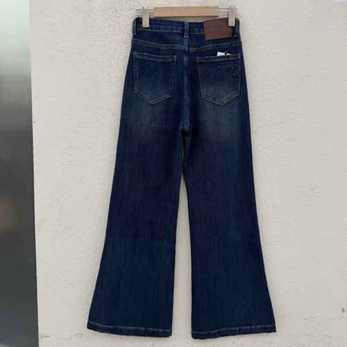 Q FASHION JEANS佐拿 芭度玄风8673高腰显瘦微喇牛仔裤女喇叭裤秋