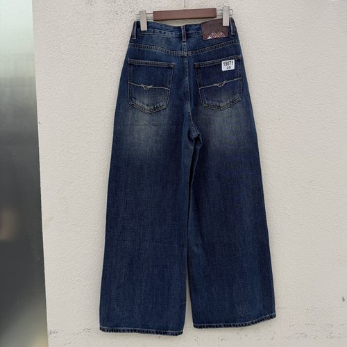 2026秋款JEANS红提子19071宽松大码牛仔裤女皮标显瘦垂感阔腿长裤