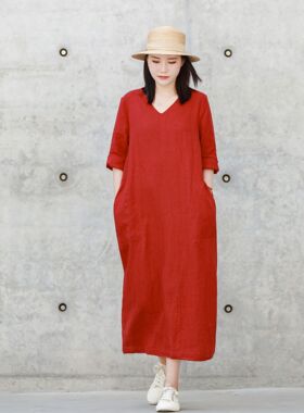 进口色织亚麻 文艺范女装高端气质复古红色V领连衣裙夏季宽松袍子