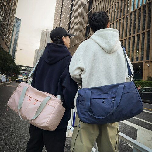 绮利达健身旅行包随机赠送挂件