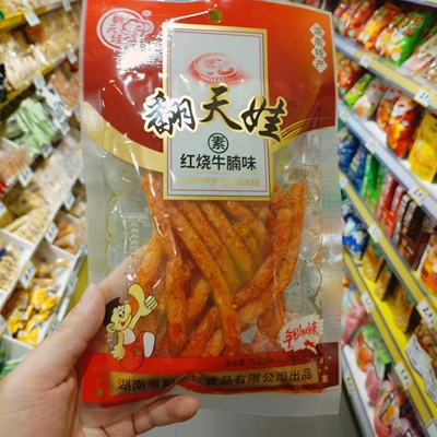 翻天娃红烧牛腩味面制品小吃大包