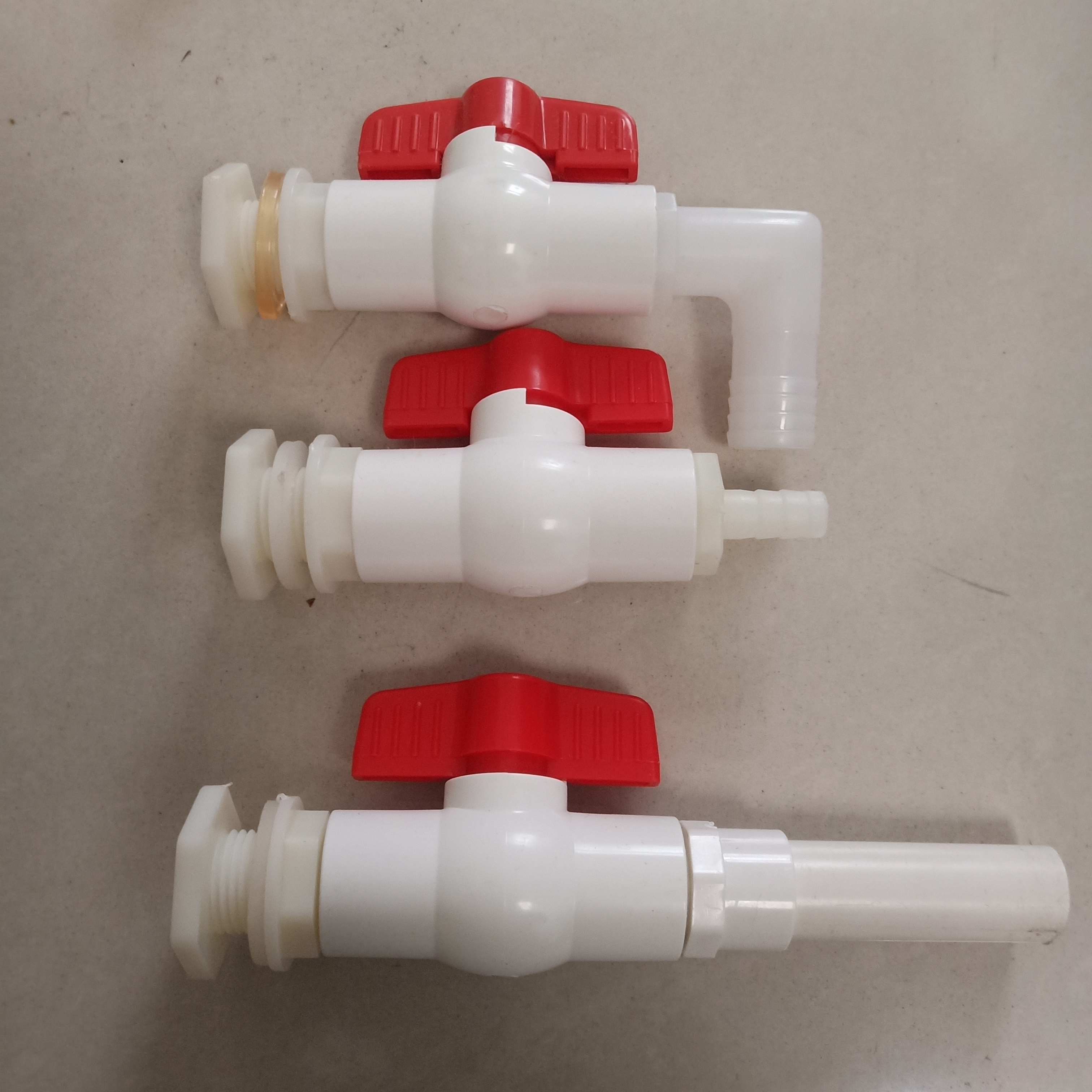 水桶水箱水塔储水桶开孔出水口