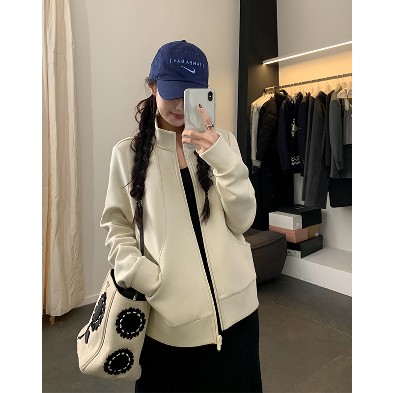 轻量化空气棉外套女秋新季款宽松休闲正肩气质立领开衫运动夹克