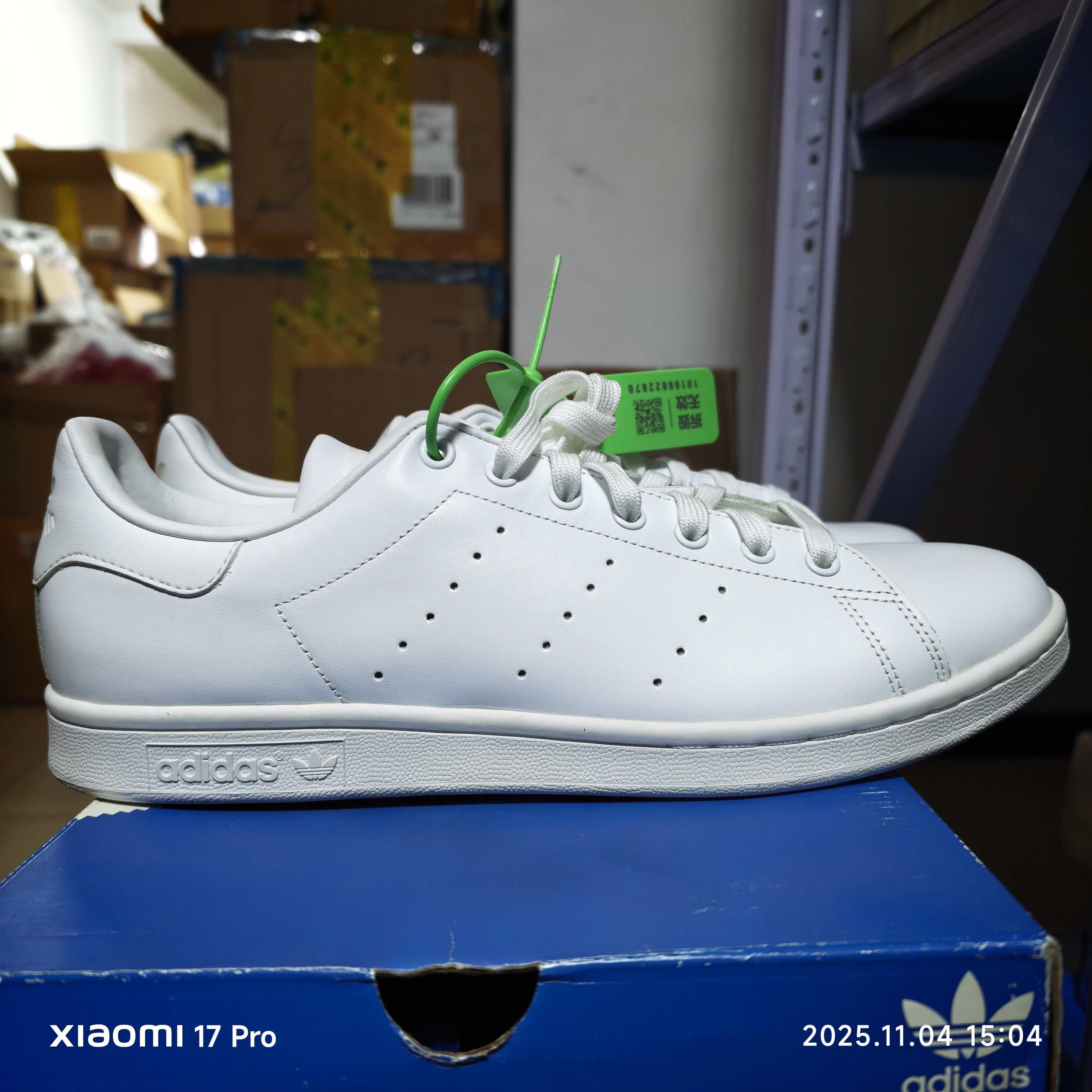 阿迪达斯adidas男女同款斯坦史密斯低帮板鞋绿尾S75104