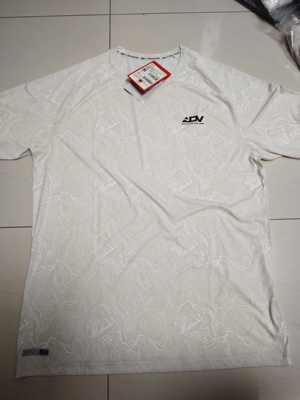 LiNing李宁 跑步系列 圆领短袖T恤 男款 白桦灰 atsv373-10