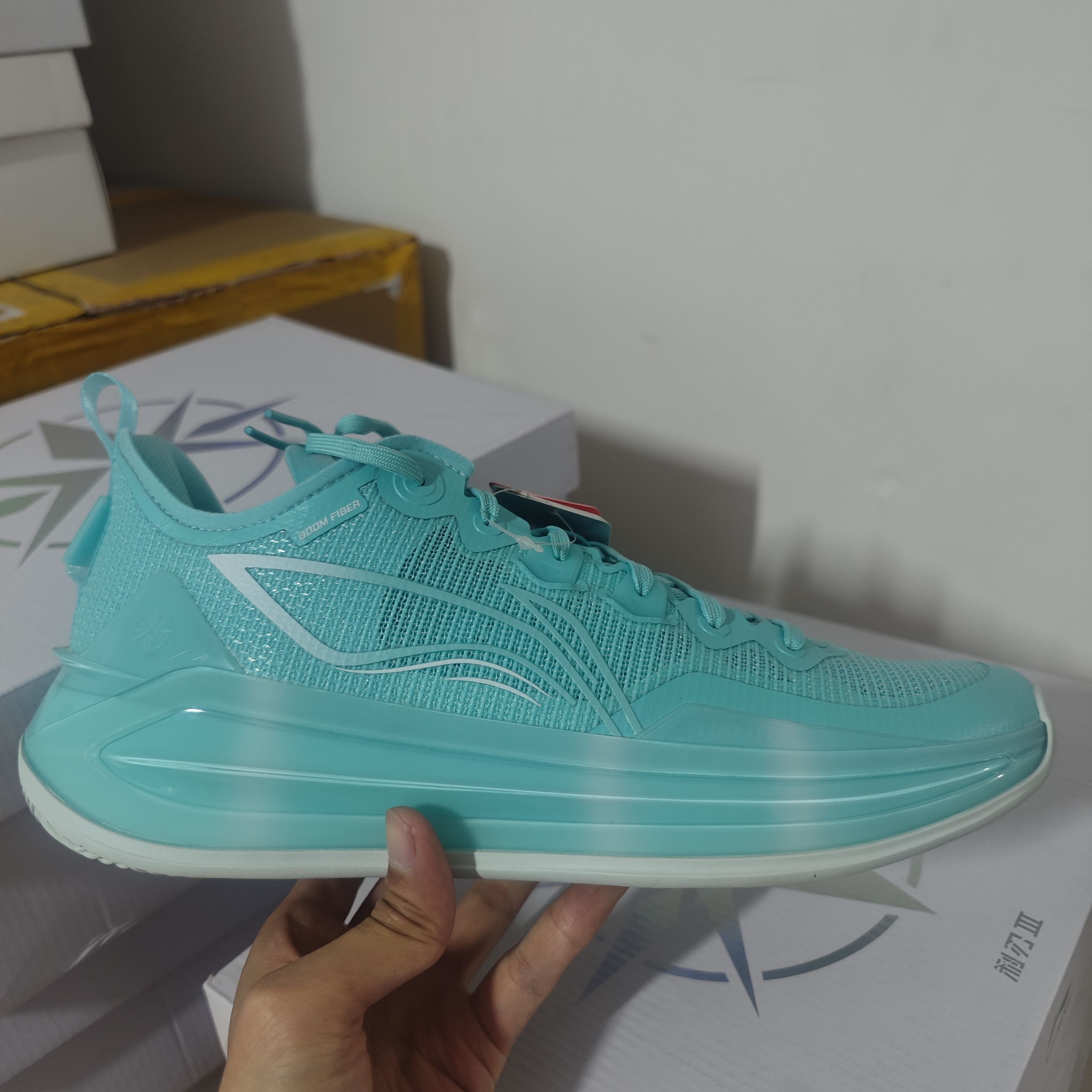 李宁LINING 利刃3 V2 abat057-1 低帮男子全掌䨻篮球鞋图片