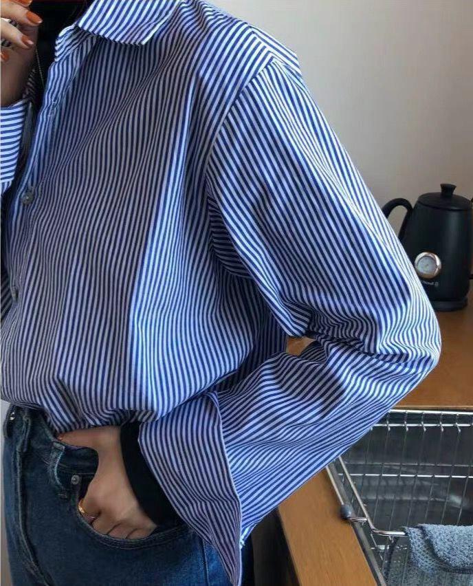 New style of women's simple and loose top with Pinstripe loose shirt