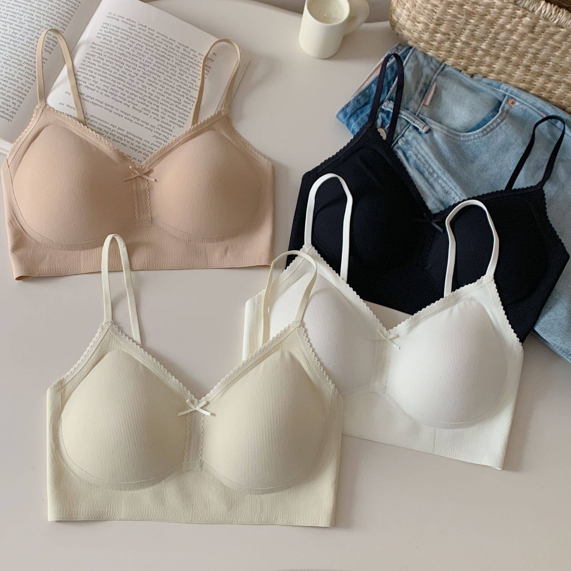 无痕吊带内衣一体式蕾丝花边聚拢固定杯软支撑收副乳美背文胸女