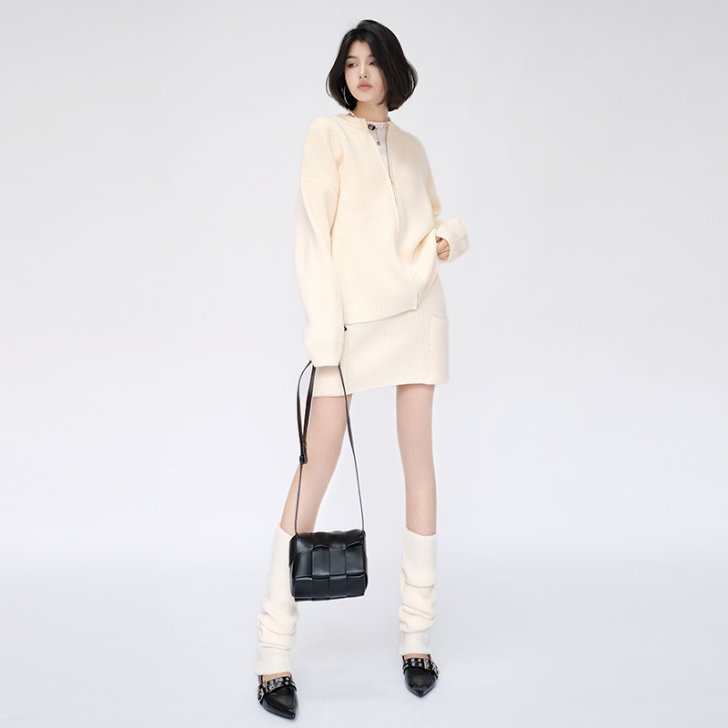 OF U休闲慵懒宽松针织开衫两件套女秋冬松弛感软糯毛衣半身裙套装,女装/女士精品,时尚套装,淘宝优惠券,粉丝福利购,淘宝优惠卷