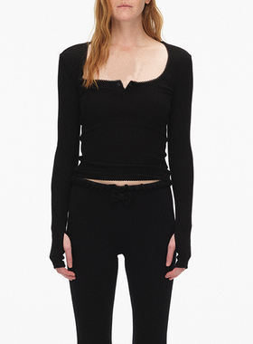 ECHOADE优雅时髦 经典贴身大U领花边点缀打底衫