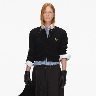 型圆领设计刺绣徽标针织开衫 版 修身 ECHOADE柔软舒适