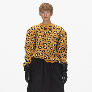 ECHOADE精选羊毛提花肌理纱线 轻盈软糯豹纹提花廓形圆领毛衣