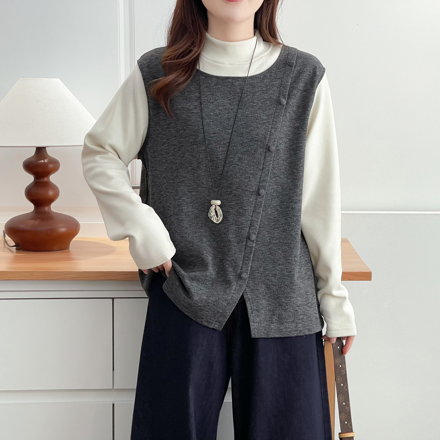 胖妹妹打底衫大码假两件内搭上衣