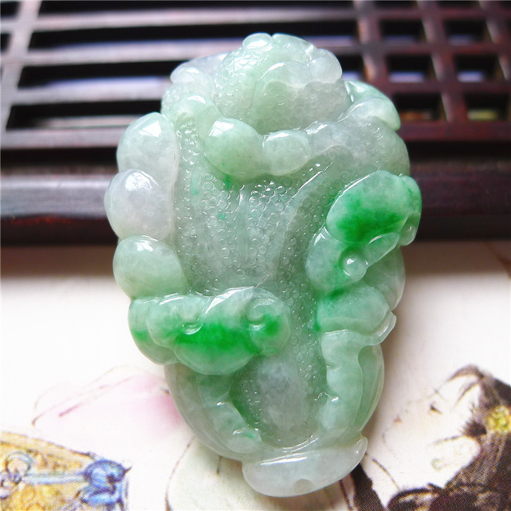 正品天然翡翠A货老坑种翡翠 如意白菜精美吊坠 配鉴定证书