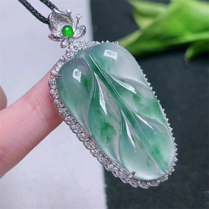 天然翡翠A货老坑种精美水润冰种叶子家大业大吊坠配证书