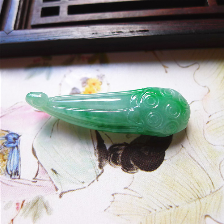 正品天然翡翠A货老坑种翡翠 精美莲花送子吊坠 配鉴定证书