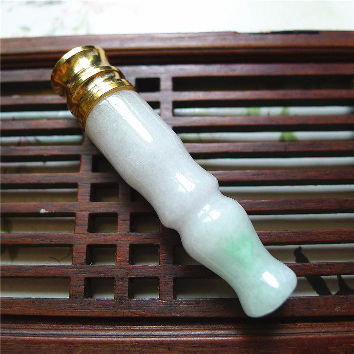缅甸天然翡翠A货老坑种 精雕水润烟嘴 配证书