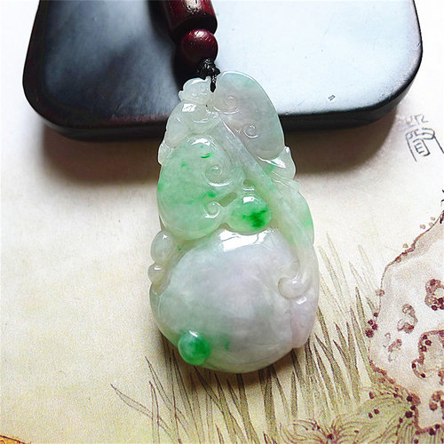 天然缅甸翡翠A货老坑精雕精美水润如意桃子吊坠配证书