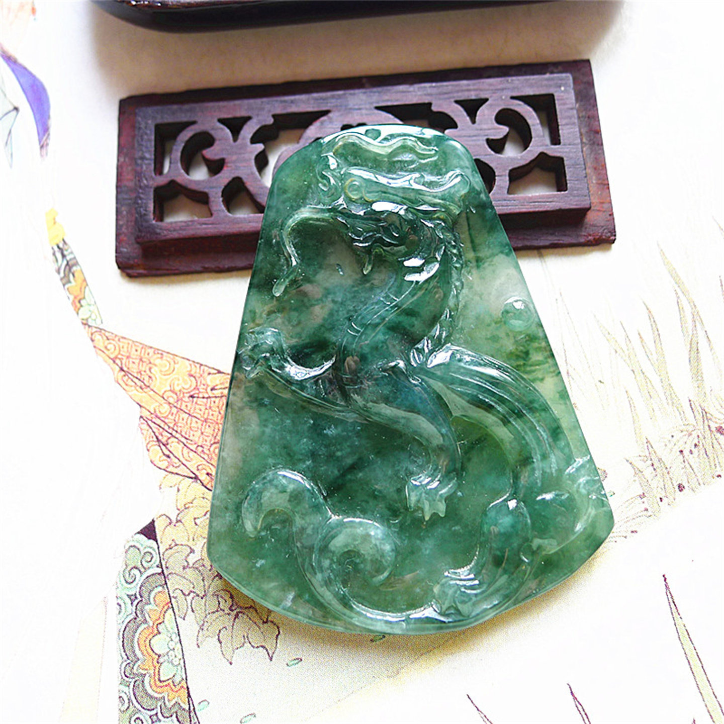 天然缅甸翡翠A货老坑种精雕精美水润生意兴隆吊坠配证书