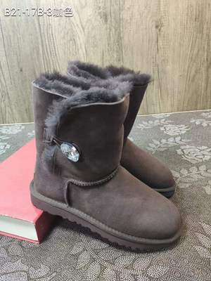 冬季新款经典一粒扣雪地靴 真皮羊皮毛一体中筒靴 保暖靴 21-17B