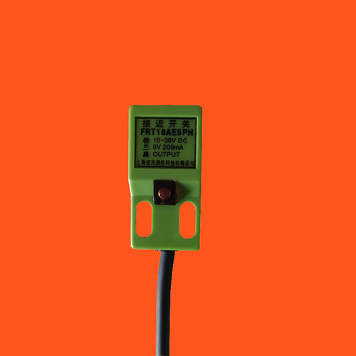 IP68接近开关pnp常闭5mm质保一年