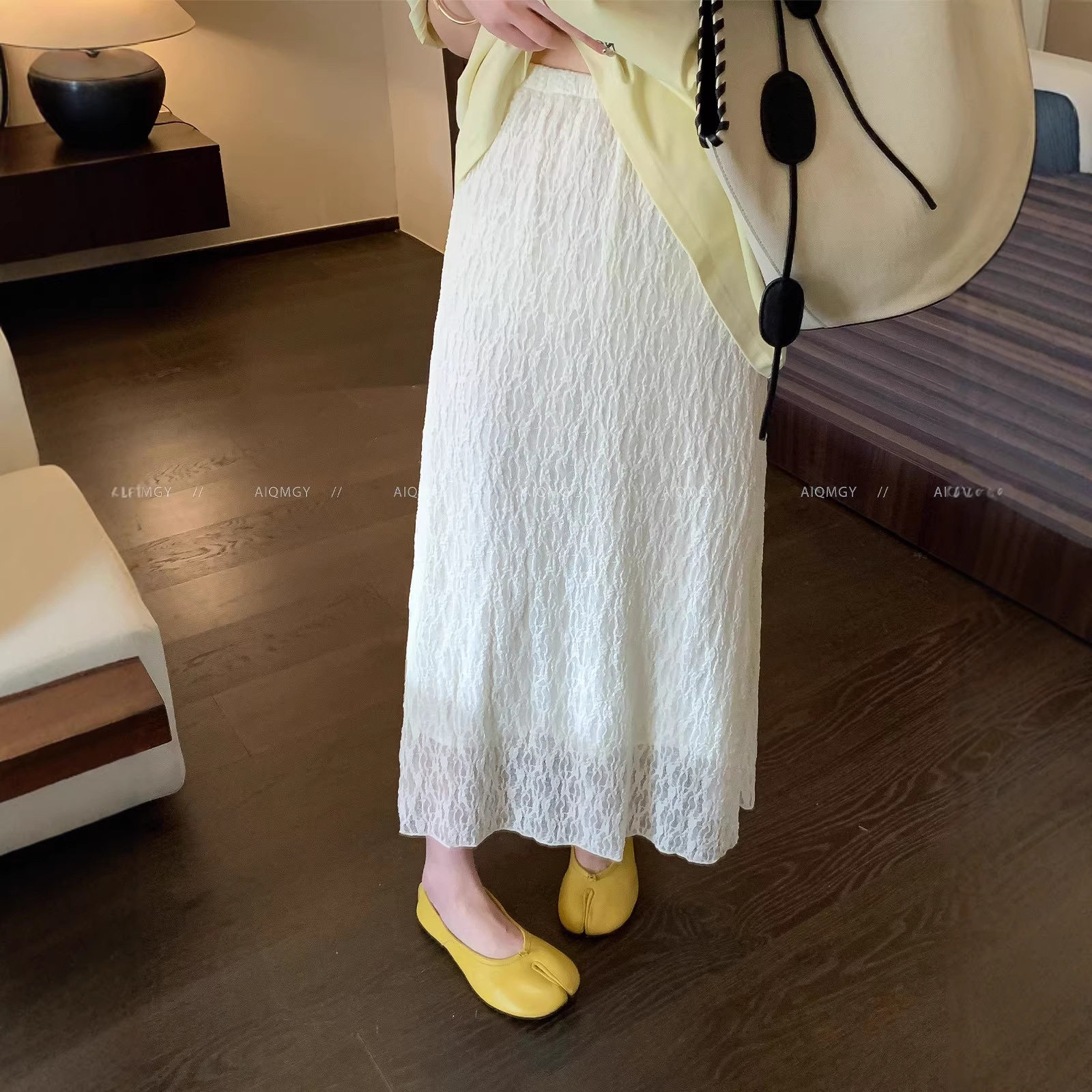 纯色褶皱直筒半身裙女2026春夏新款高腰气质百搭中长半裙
