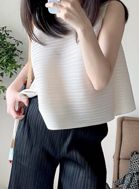 TVTV 清爽骑行套装～皱宽松廓形背心基础款黑色短裤