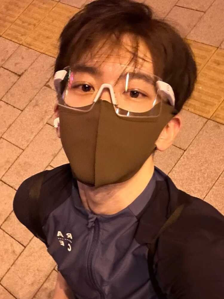 2025新款户外骑行眼镜费启鸣同款运动自行车日夜两用变色无框墨镜