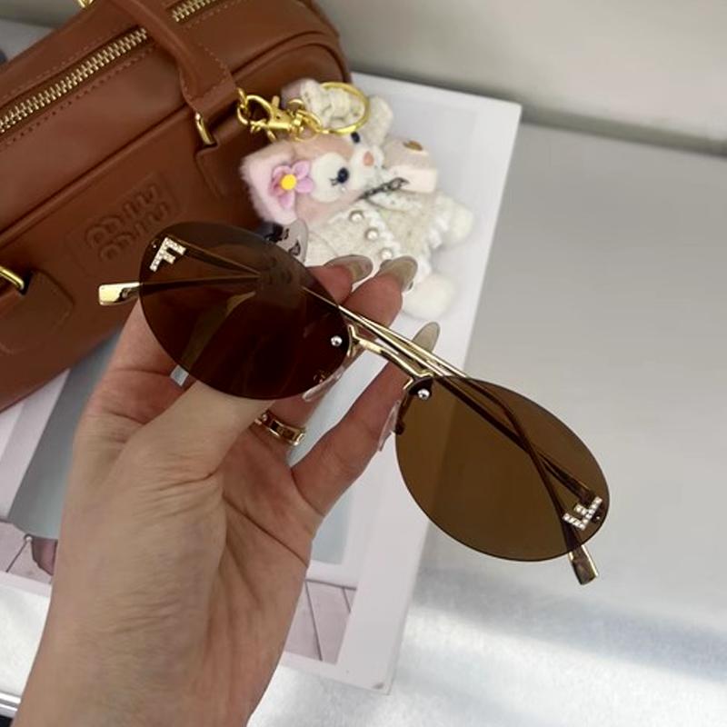 字母无框墨镜防晒纯欲朋克女椭圆