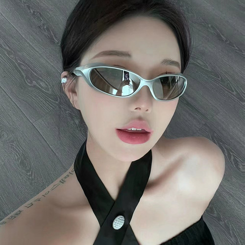 时髦千禧风未来感Y2K墨镜女 窄框猫眼户外骑行运动雪地辣妹太阳镜
