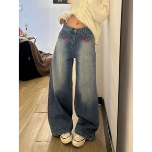 浅浅家风格店 蓝色水洗做旧刺绣弯刀牛仔裤女秋冬高腰垂感宽松