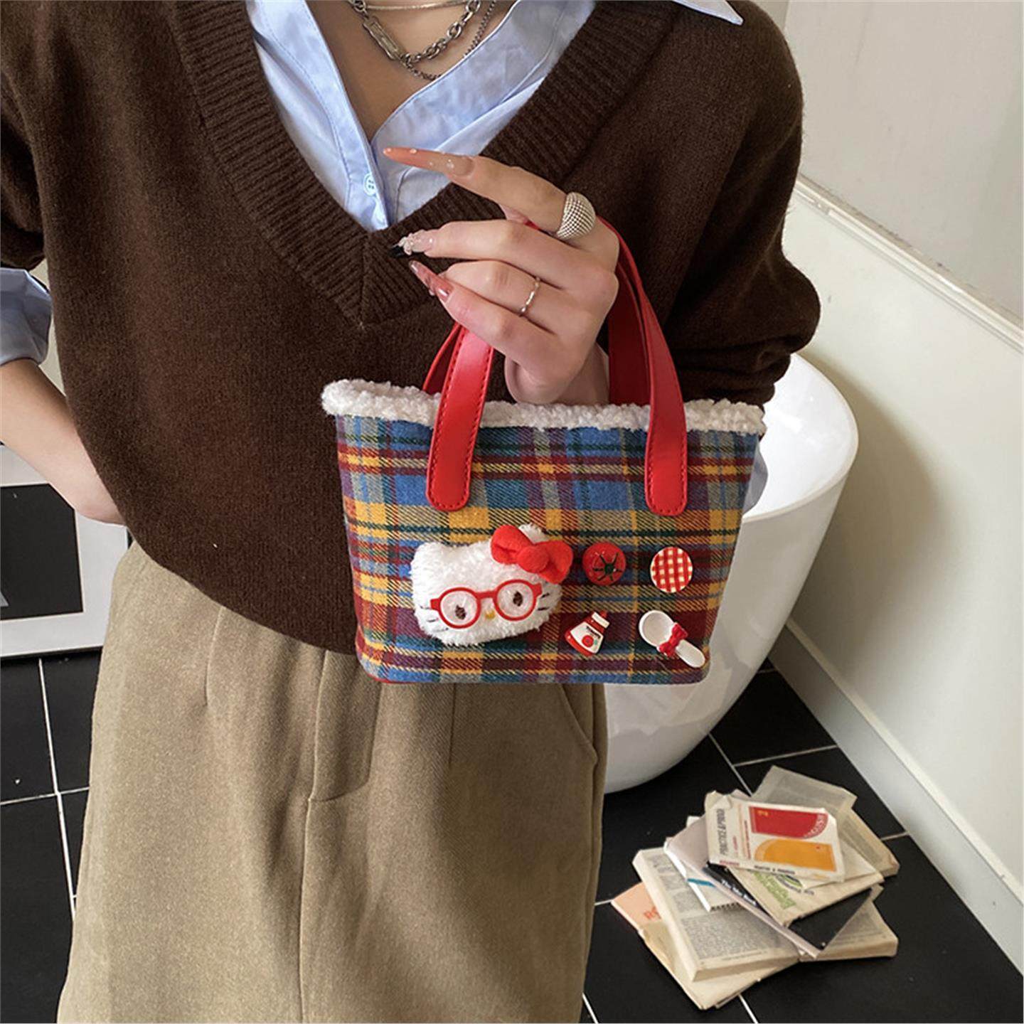 少女心可爱卡通猫咪公仔手拎格子款菜篮包女童洋气斜跨水桶配饰包,箱包皮具/热销女包/男包,水桶包,淘宝优惠券,粉丝福利购,淘宝优惠卷