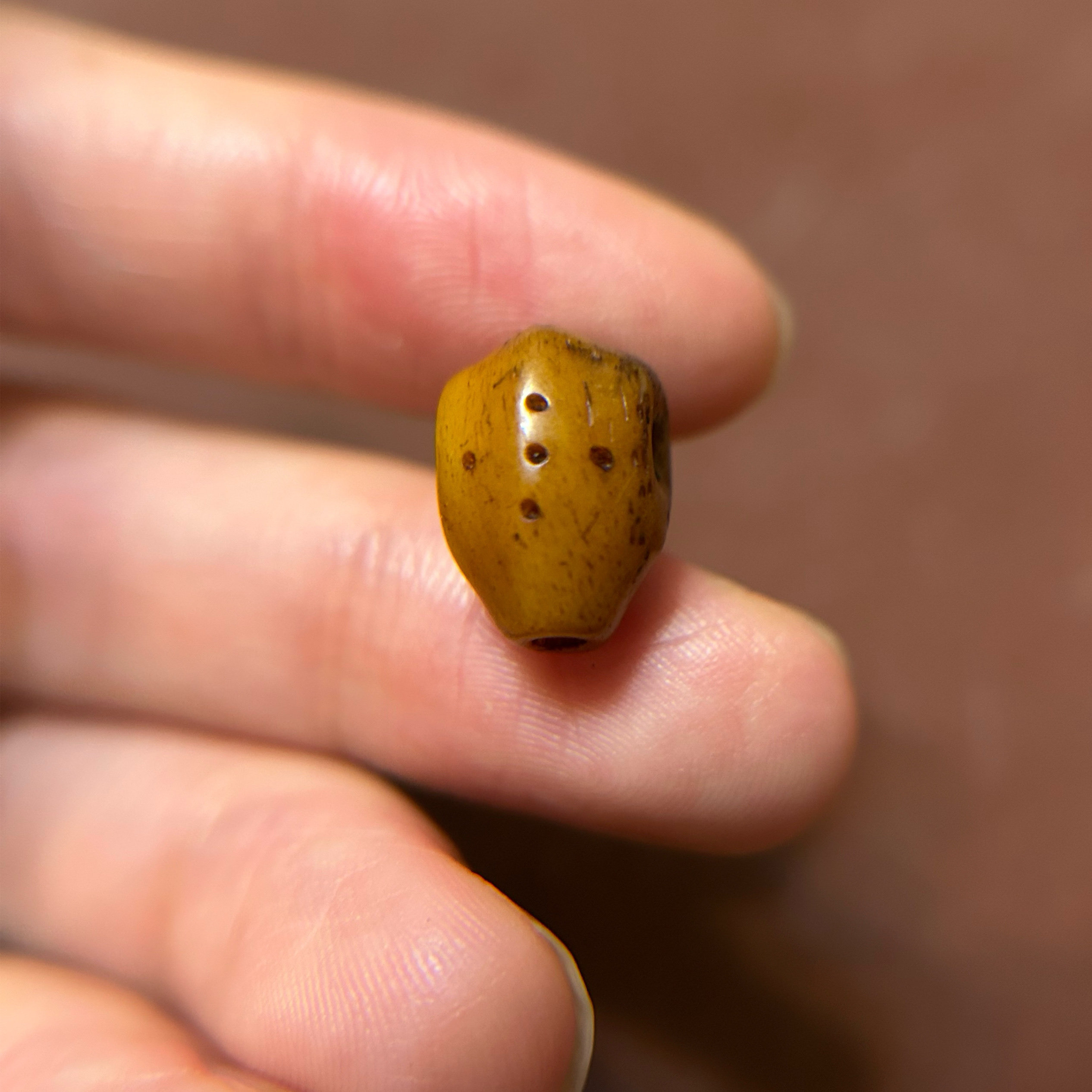 10mm小尺寸牦牛骨老驼骨三通老料咒点藏区回流纯手工雕刻大孔文玩