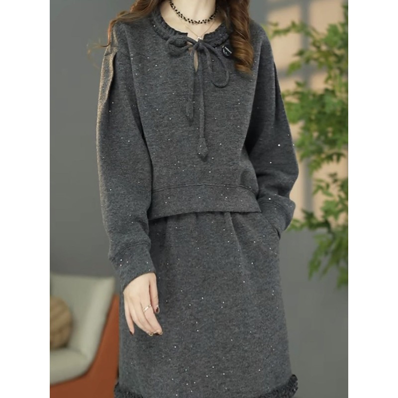 细闪羊毛两件套连衣裙女2025冬季新款加厚减龄显瘦上衣半身裙套装