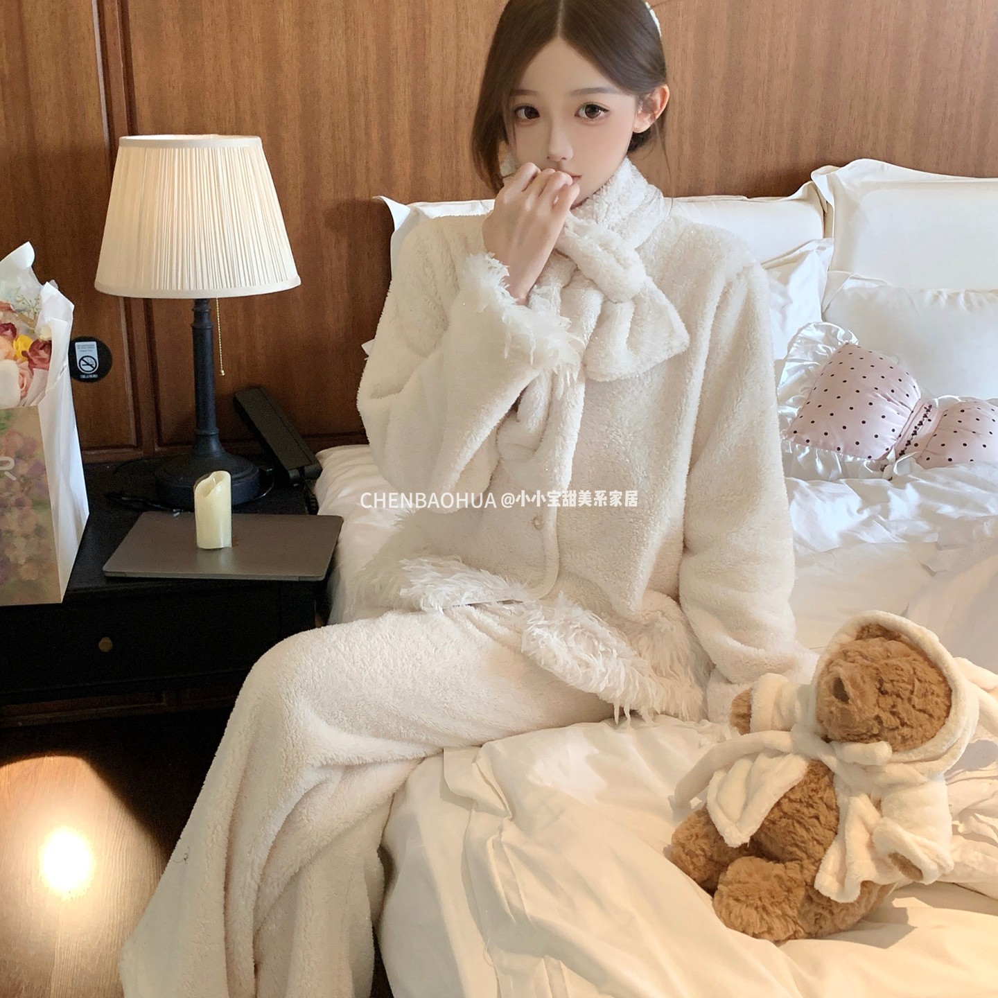 小香风秋冬新款围脖珊瑚绒睡衣女加厚保暖可外穿法兰绒洋气家居服