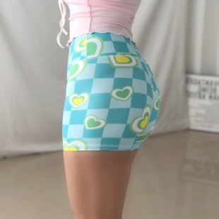 速干新款 彩色格纹蜜桃提臀健身短裤 运动女性感爱心裸感瑜伽二分裤