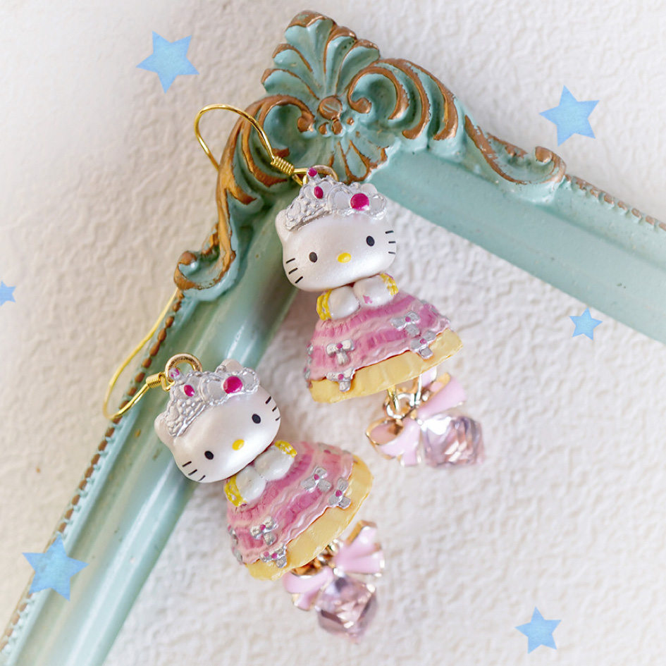 MISS朴| 巴洛克公主HelloKitty珠光可爱显脸瘦创意925银耳环耳夹