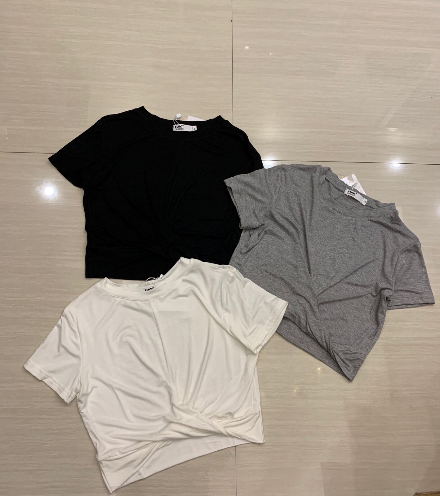 双鱼家短款上衣设计感打结夏新款露脐修身莫代尔舒服短袖Ｔ恤女潮